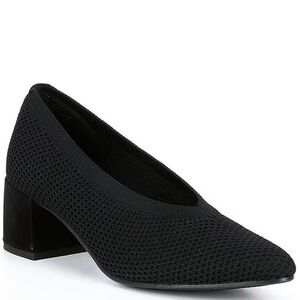 Eileen Fisher / Gabby Stretch Knit Pumps in Black